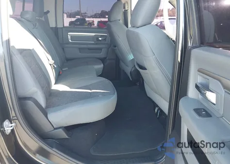 2018 Ram 1500 Big Horn 4X2 5'7 Box z USA, uszkodzony, nr VIN 1C6RR6LT6JS245355